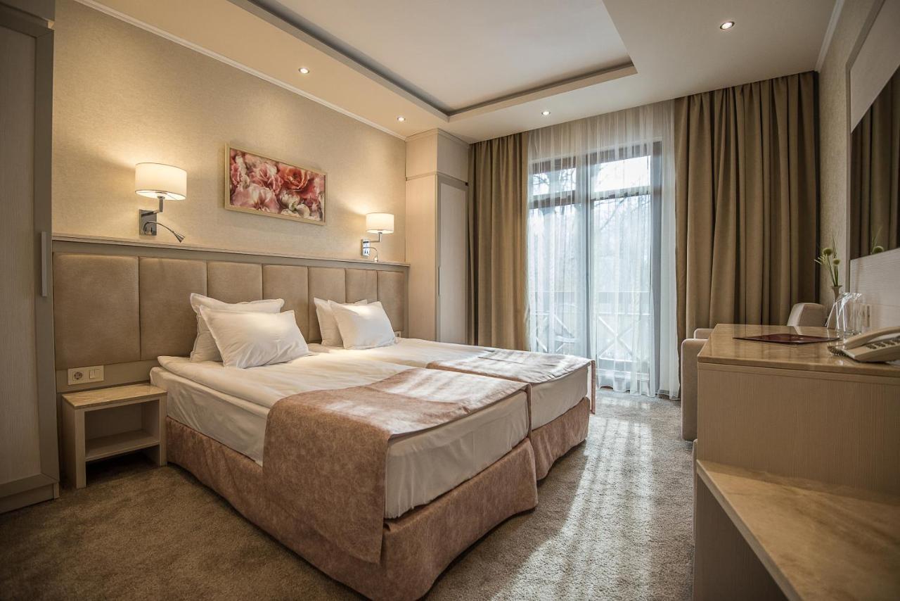 Armira Hotel